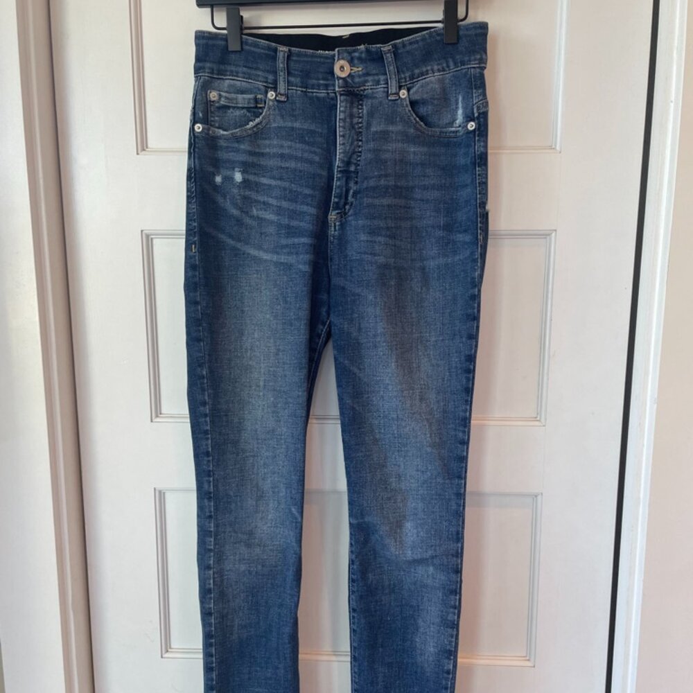 Sculpting Fit Skinny Jeans - Distressed Wash Size 8